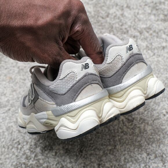 New Balance 9060 Toddler Athletic Sneaker Size 8 Raincloud Castlerock IV9060GY - Picture 6 of 7
